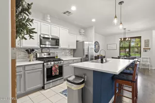 Photo #3: 6504707 Listing