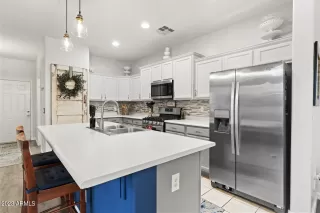 Photo #4: 6504707 Listing