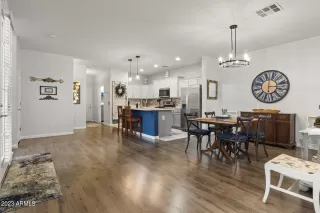 Photo #5: 6504707 Listing