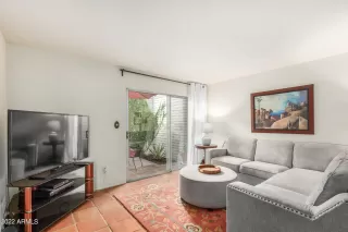 Photo #6: 6504831 Listing 