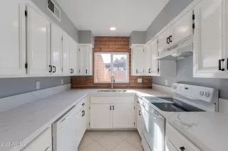 Photo #1: 6504910 Listing 