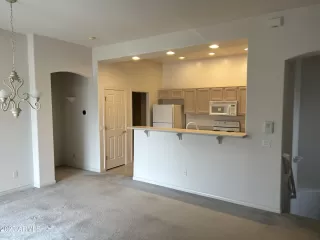 Photo #5: 6504946 Listing