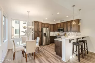 Photo #6: 6505020 Listing