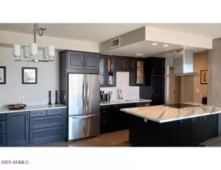 Photo #2: 6505052 Listing