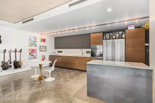 Photo #5: 6505240 Listing