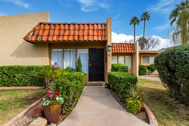 MLS: 6505580 Condo For Sale