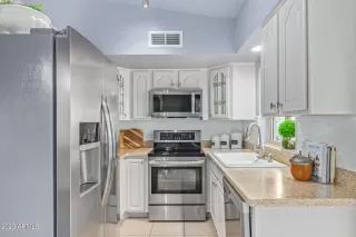 Photo #6: 6505580 Listing