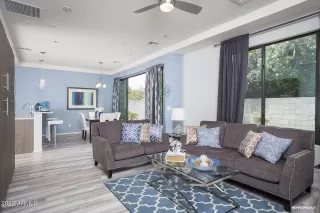 Photo #6: 6505639 Listing