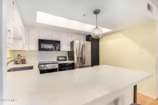 Photo #3: 6505936 Listing