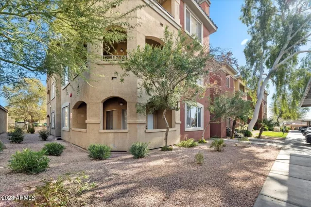 MLS: 6506002 Condo For Sale