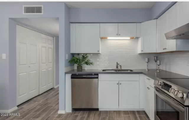 MLS: 6506093 Condo For Sale