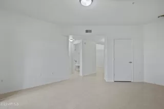 Photo #6: 6506384 Listing