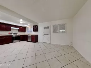 Photo #6: 6506938 Listing