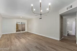 Photo #5: 6507260 Listing