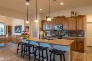 Photo #2: 6508045 Listing 