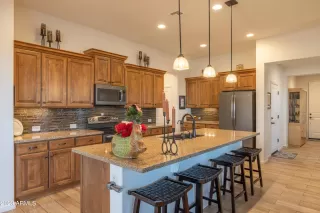 Photo #3: 6508045 Listing 