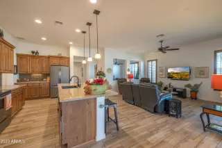 Photo #5: 6508045 Listing 