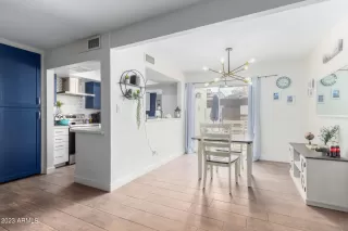 Photo #5: 6508147 Listing