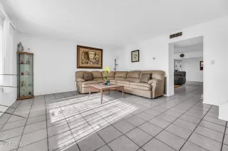 Photo #6: 6508165 Listing 