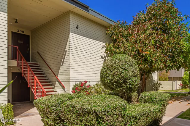 MLS: 6508178 Condo For Sale