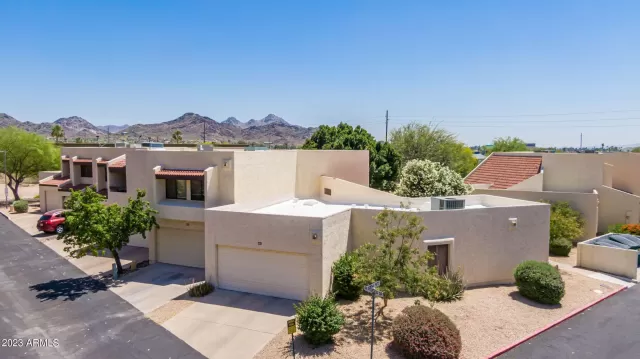 MLS: 6508341 Condo For Sale