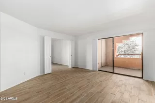 Photo #6: 6508599 Listing 