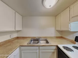 Photo #6: 6508701 Listing 