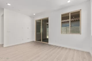 Photo #6: 6508940 Listing 