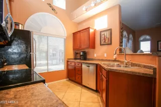 Photo #4: 6509544 Listing