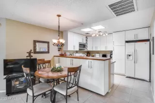 Photo #6: 6509577 Listing 