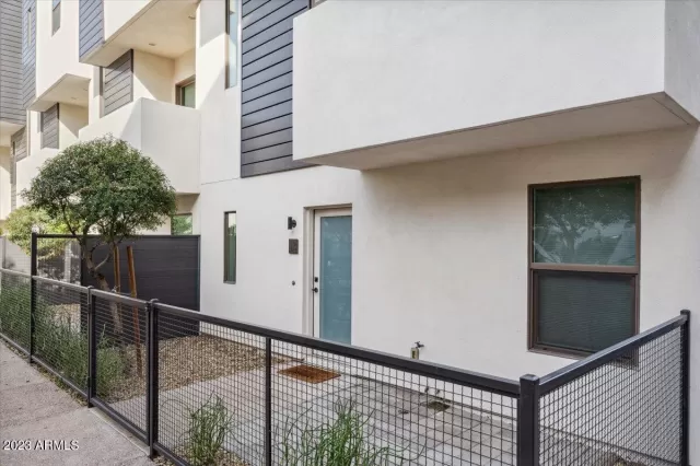 MLS: 6509964 Condo For Sale