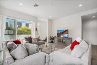 Photo #3: 6509964 Listing 