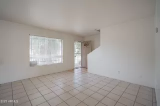 Photo #5: 6510009 Listing