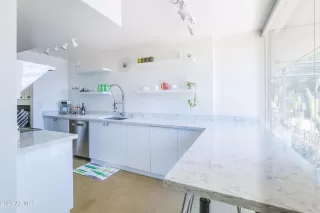 Photo #2: 6510100 Listing