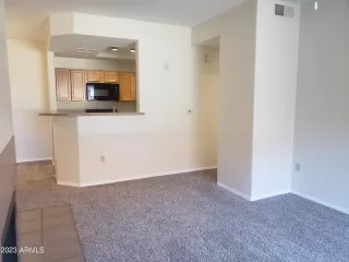 Photo #6: 6510282 Listing