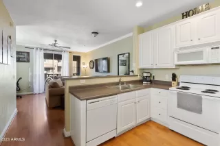 Photo #3: 6510305 Listing