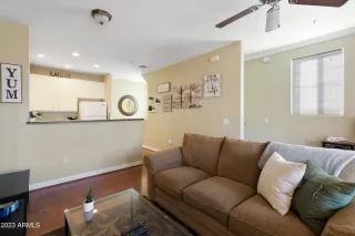 Photo #5: 6510305 Listing