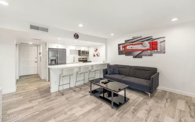 MLS: 6510588 Condo For Sale