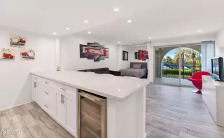 Photo #5: 6510588 Listing