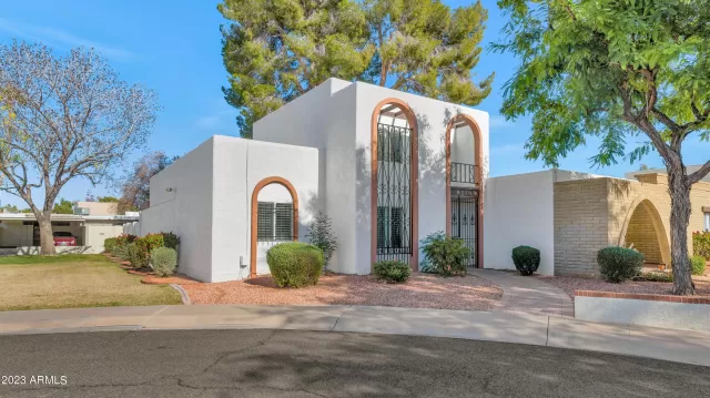 MLS: 6510616 Condo For Sale