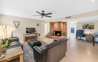 Photo #2: 6510616 Listing