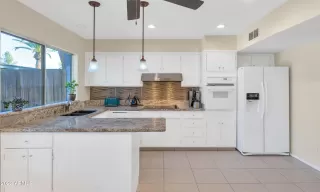 Photo #6: 6510616 Listing