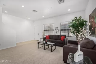 Photo #5: 6510825 Listing 