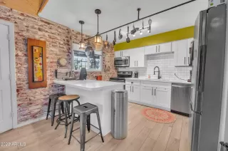 Photo #6: 6511075 Listing