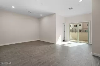 Photo #3: 6511077 Listing