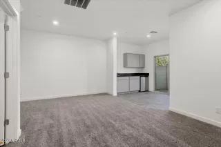 Photo #5: 6511091 Listing 