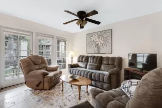 Photo #3: 6511287 Listing