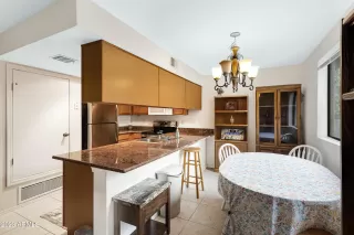 Photo #6: 6511287 Listing