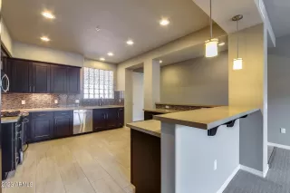 Photo #5: 6511391 Listing