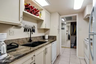 Photo #6: 6511399 Listing 